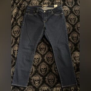 Levi's 311 Shaping Skinny Jeans Sz. 16W